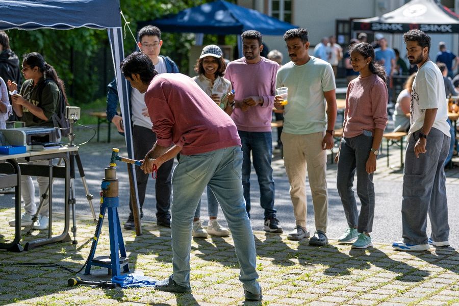 Gespanntes Kräftemessen bei „Hau den Lukas“