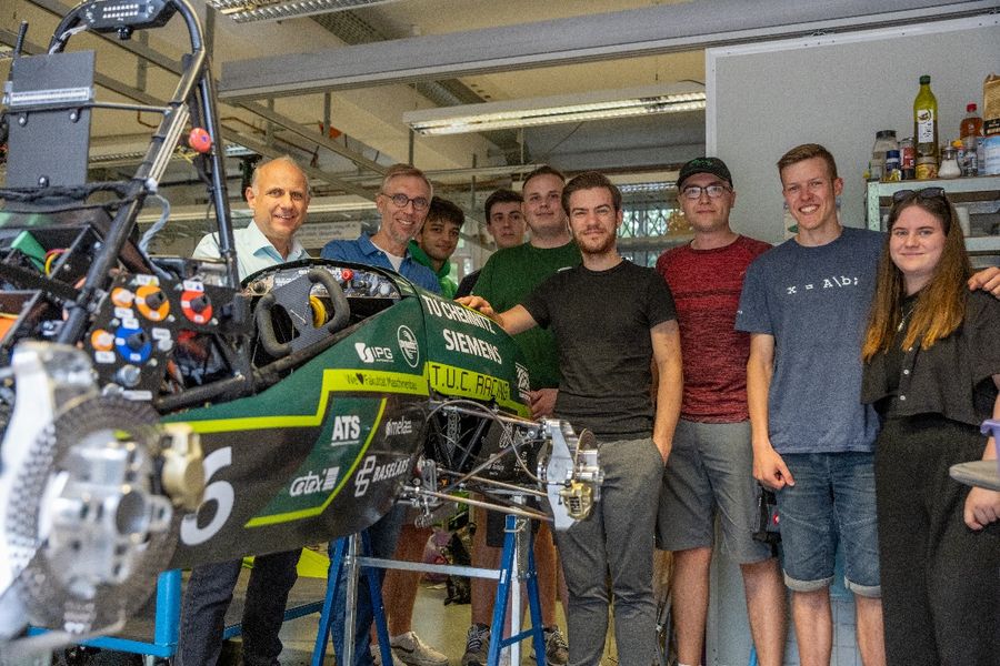 Studierende des T.U.C. Racing Teams kennenlernen